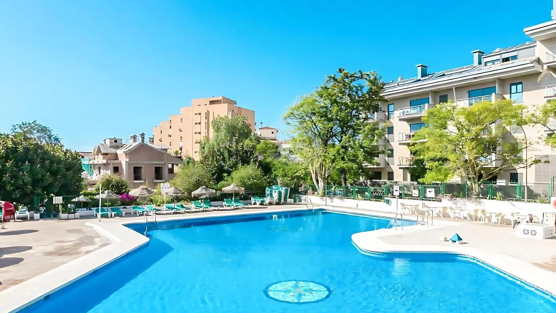 Διαμέρισμα Cozy Studio With Pool Acuario Benalmádena