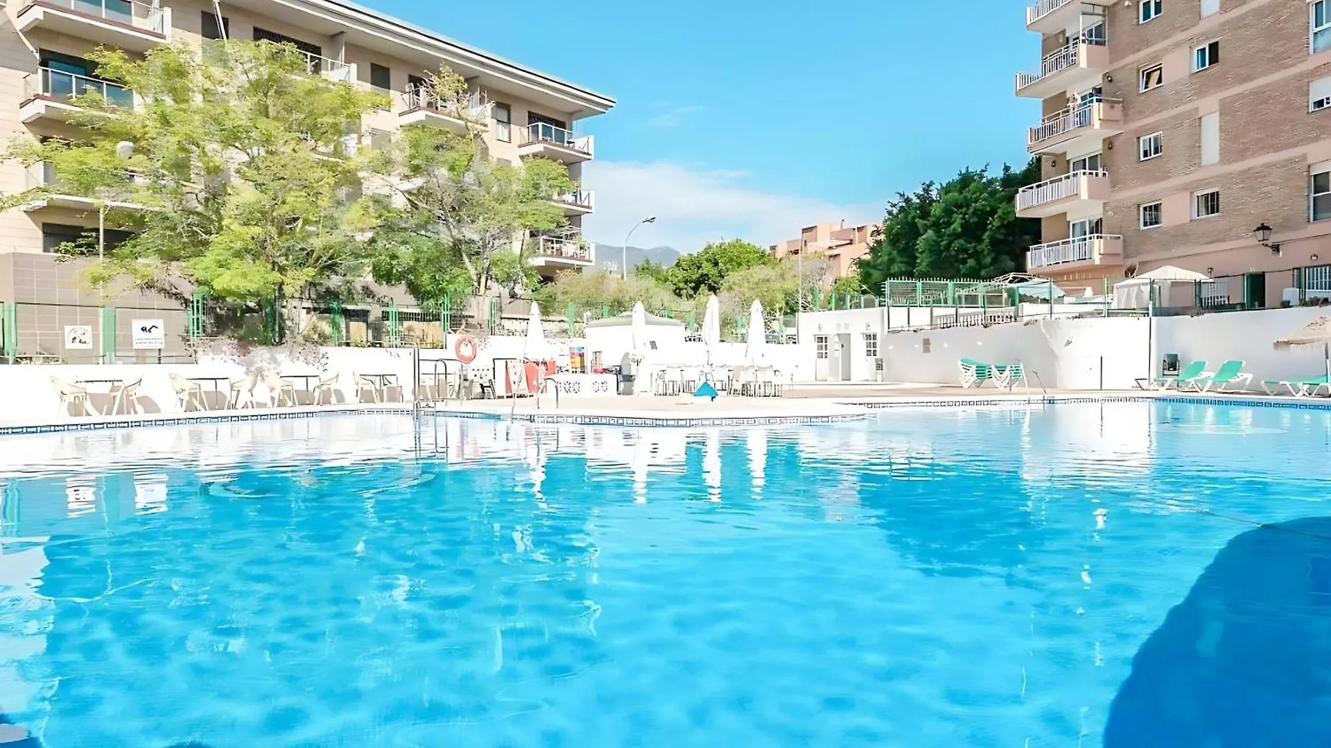 Cozy Studio With Pool Acuario Benalmadena 0*,  Spain