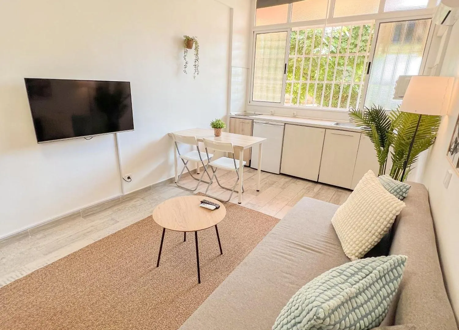 Cozy Studio With Pool Acuario Benalmadena Apartment
