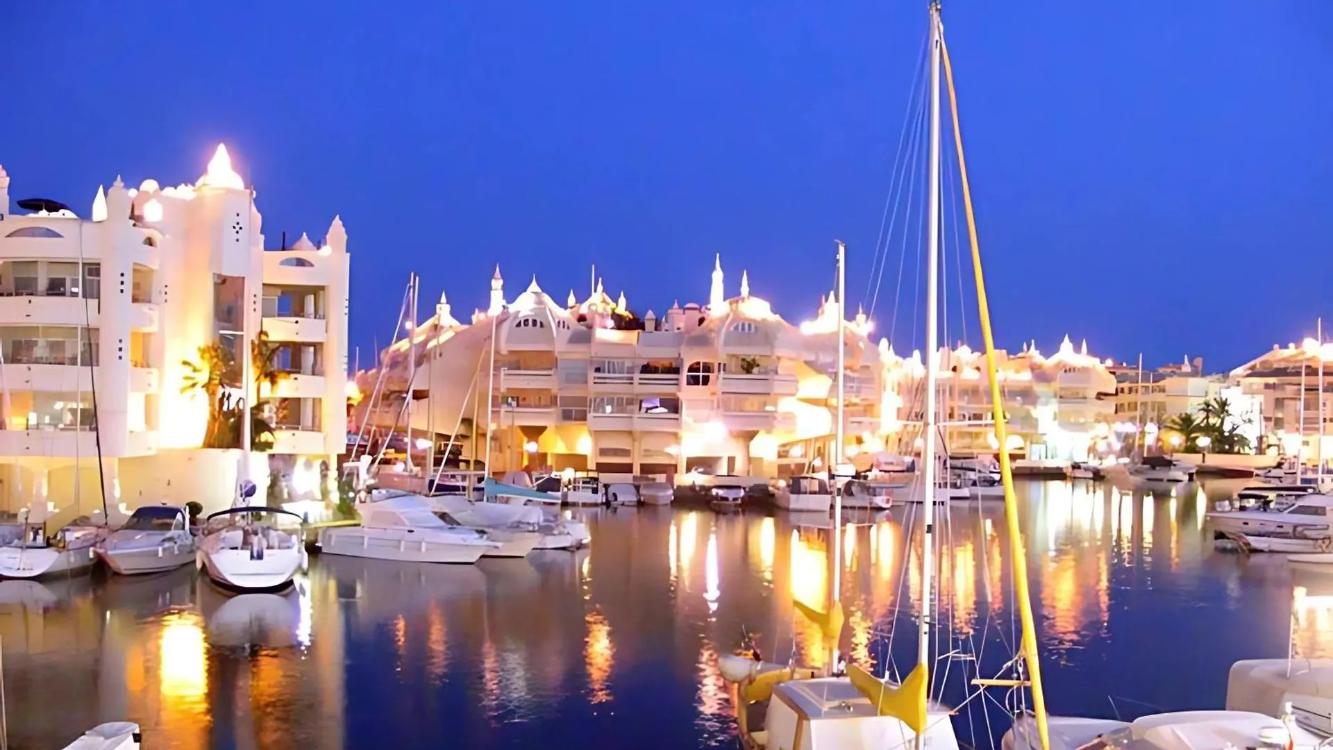 Cozy Studio With Pool Acuario Benalmadena Spain